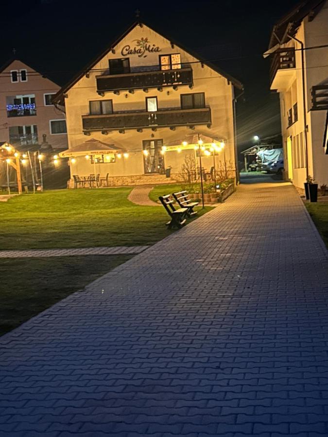 Casa Mia Hotel Moeciu De Sus Exterior foto