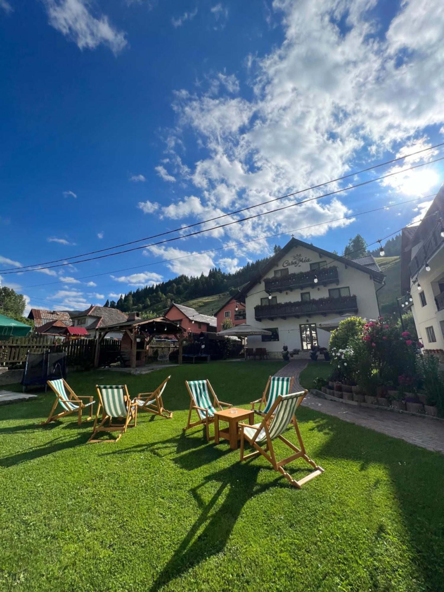Casa Mia Hotel Moeciu De Sus Exterior foto